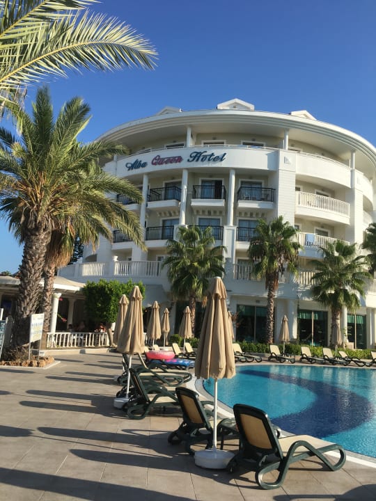 Außenansicht Alba Queen Hotel