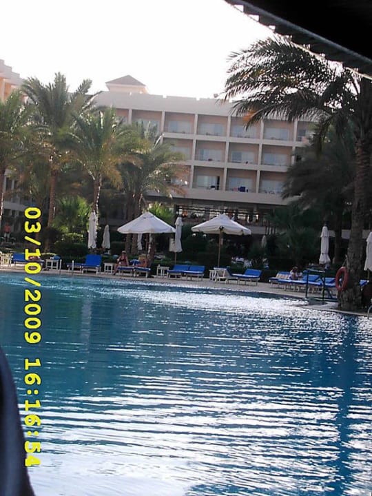 Pool Sea Star Beau Rivage