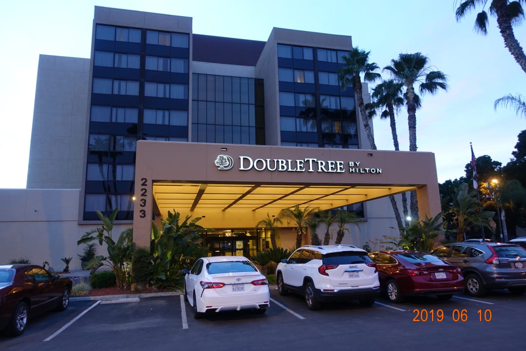 Außenansicht DoubleTree Hotel by Hilton Fresno Convention Center