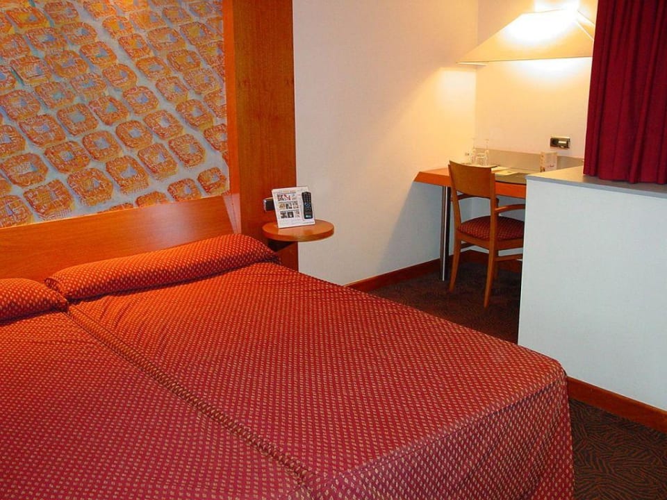 Modernes und großes Doppelzimmer Hotel Abba Sants