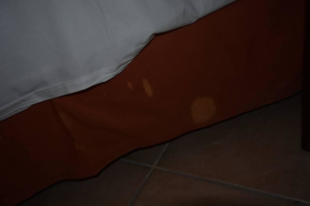 Fleckiges muffiges Bett - premium ? Iberostar Origin Playa Alameda