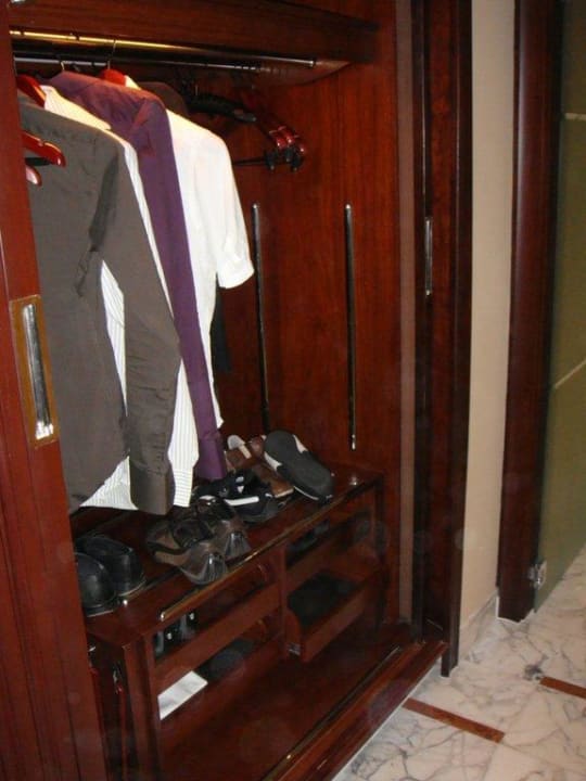 Kleiderschrank Grand Hyatt Shanghai