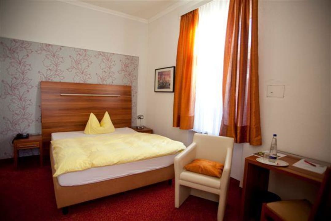 Einzelzimmer Komfort Hotel Pension Almrausch