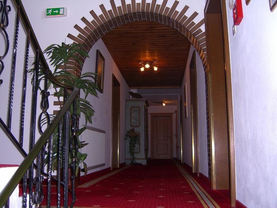 Flur im 1. OG, Zugang zu unserem Zimmer Alpenpension Pfurtscheller