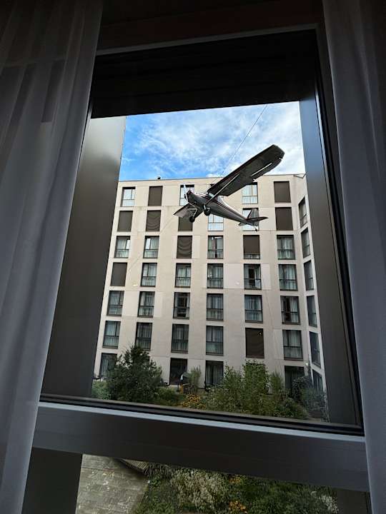 Außenansicht Radisson Hotel & Suites Zurich