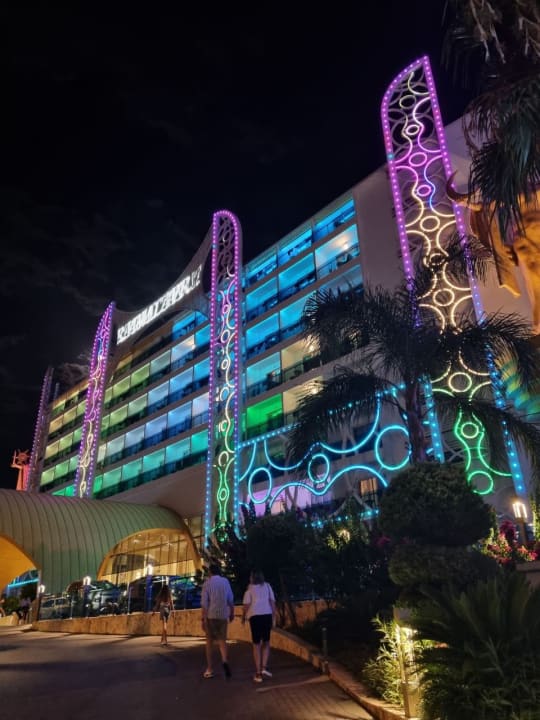 Außenansicht Azura Deluxe Resort & Spa Hotel