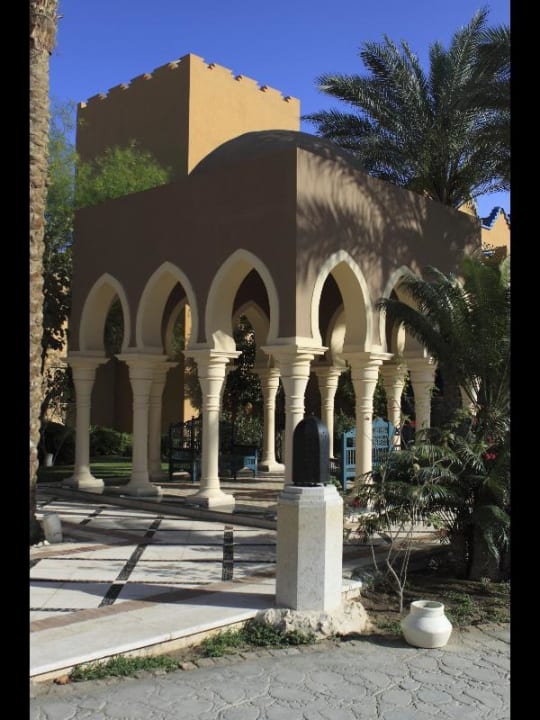 Vor dem Hotel Grand Makadi