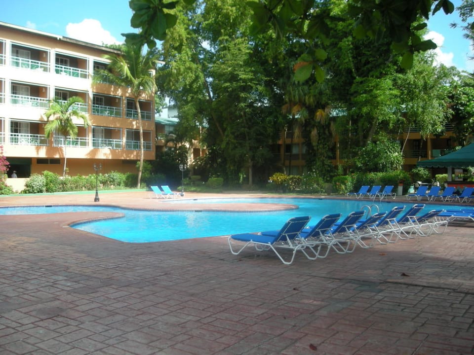 Pool whala!boca chica