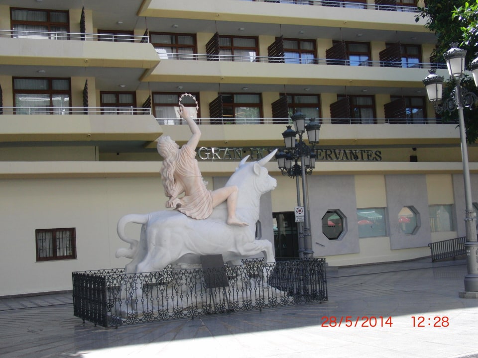 Seitlicher Eingang von Plaza der Union BLUESEA Gran Cervantes