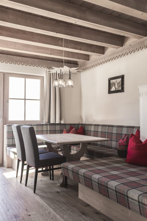 Zimmer Hotel & Chalets Edelweiss