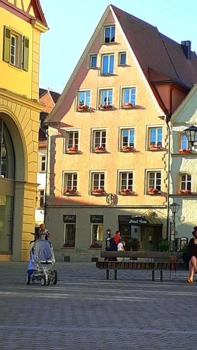 Außenansicht Hotel Goldene Rose