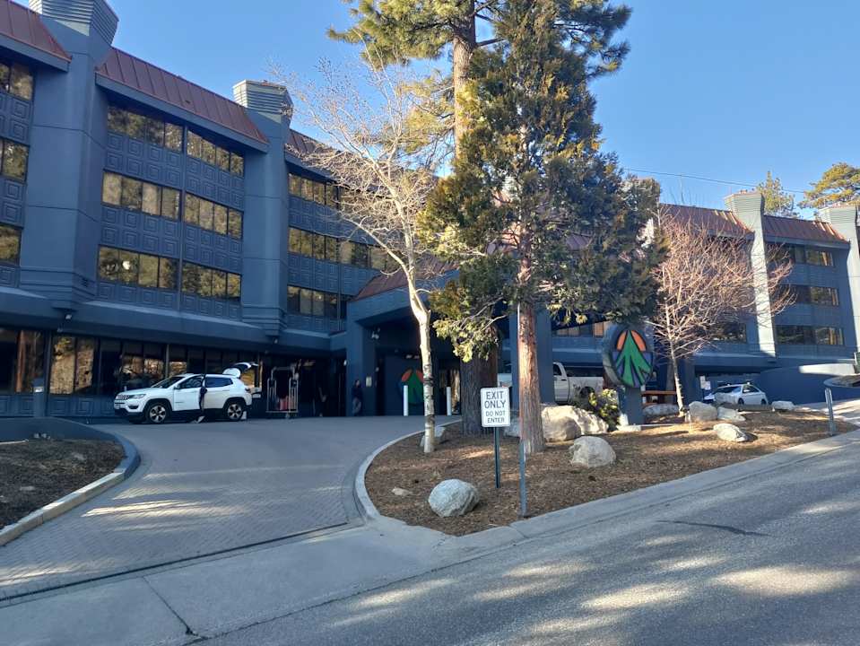 Außenansicht Hotel Tahoe Seasons Resort