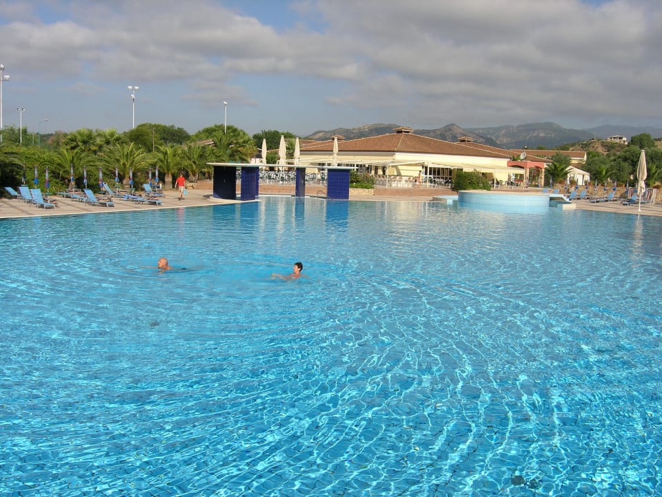 Grosszügige Poolanlage Tirreno Resort
