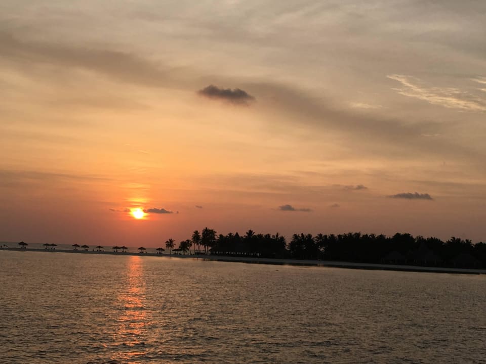 Sonnenuntergang Veligandu Maldives Resort Island