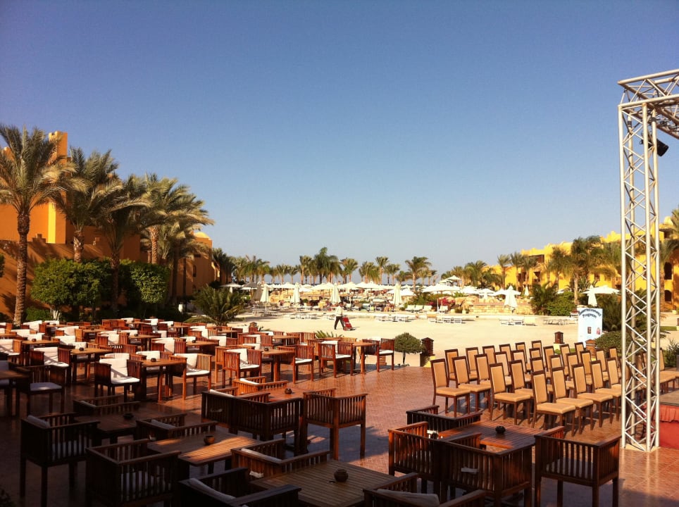 Blick von Bar aus auf die Hotelanlage Stella Beach Resort & Spa Makadi Bay