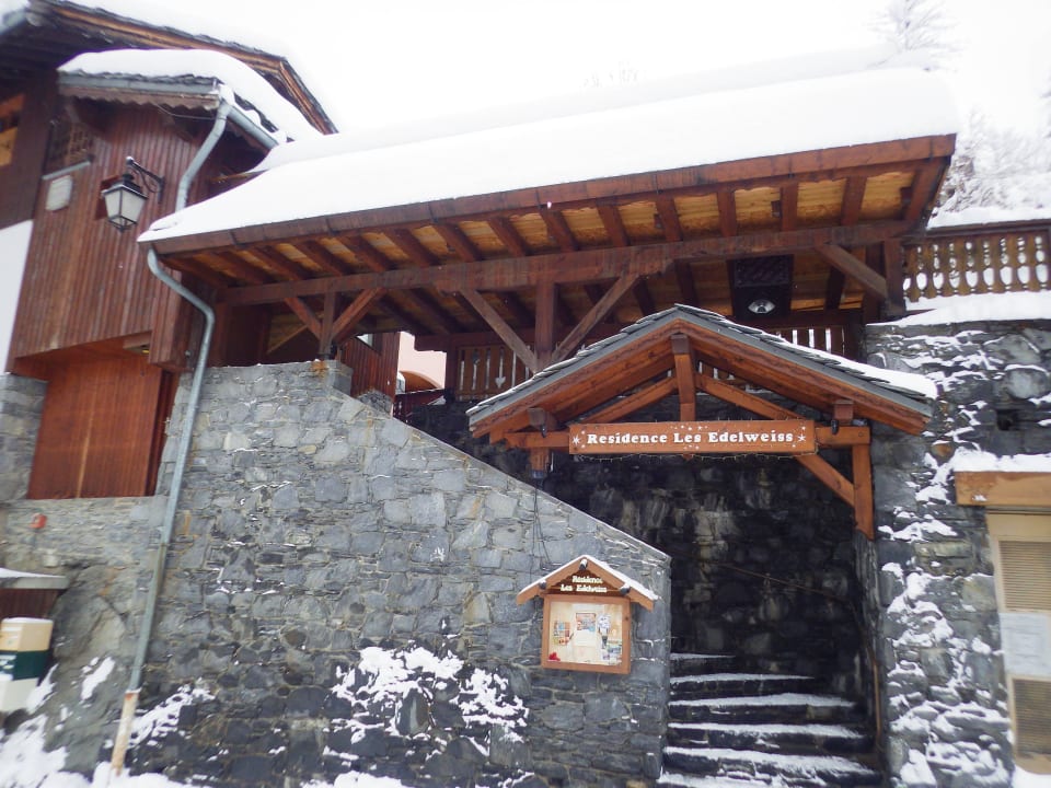 Vue ext Résidence Les Edelweiss