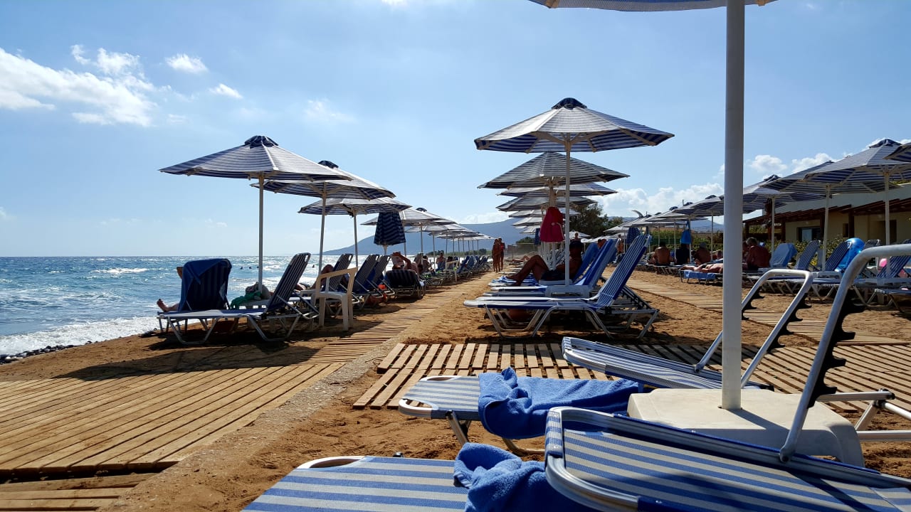 Strand Hydramis Palace Beach Resort