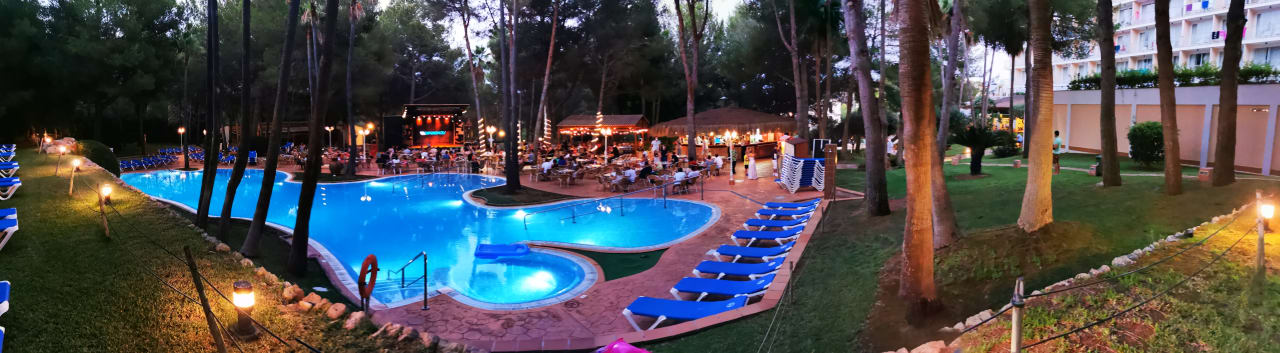 Pool Valentin Grand Park Suite Hotel