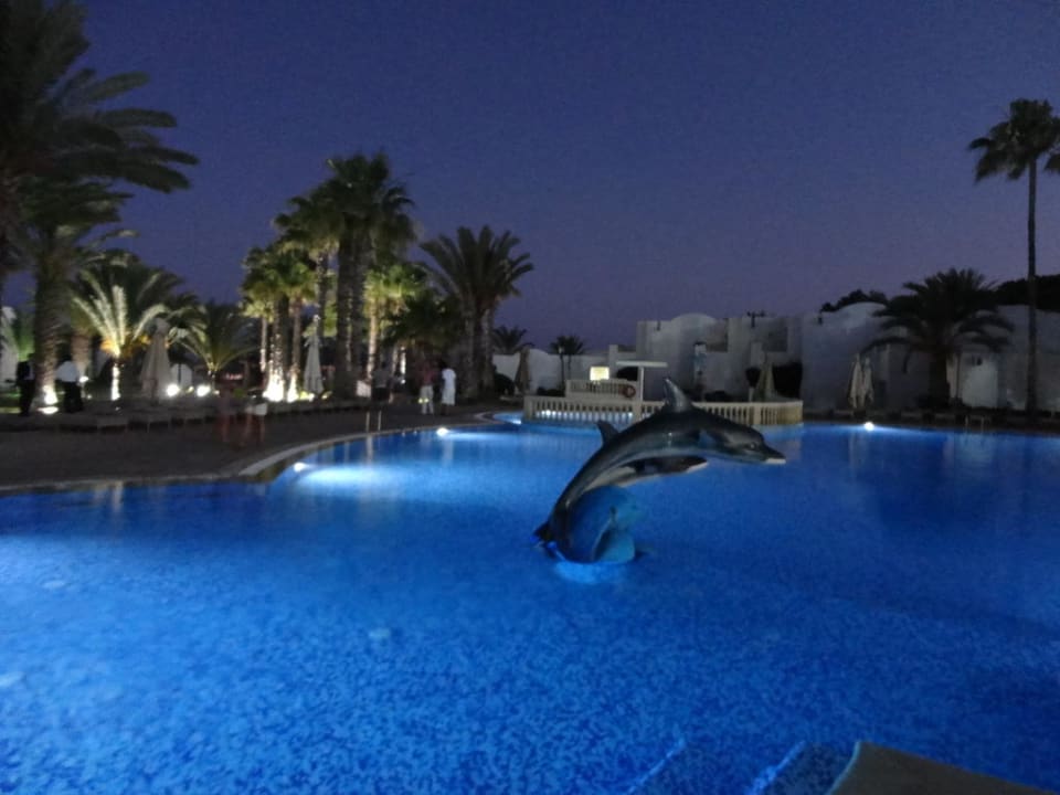 Der zweite Pool bei Nacht Steigenberger Marhaba Thalasso Hammamet