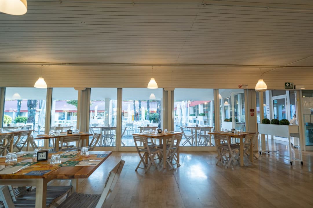 Gastro Marina Julia Family Collection