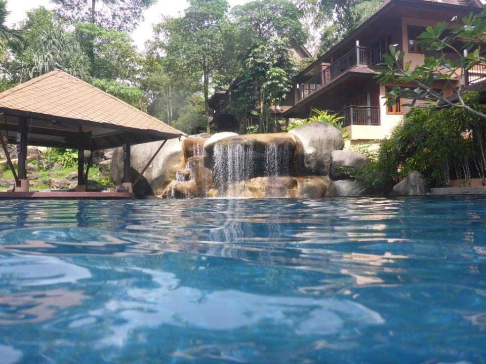 Pool mit Bar Khao Lak Merlin Resort