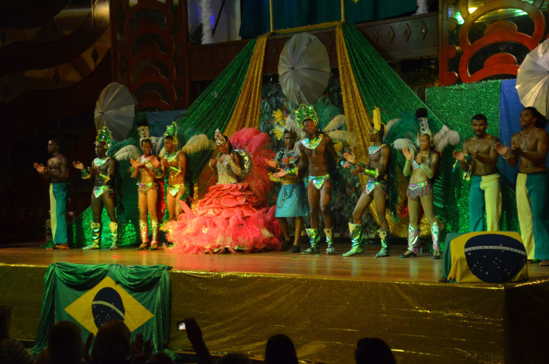 Abendshow Hotel Riu Karamboa