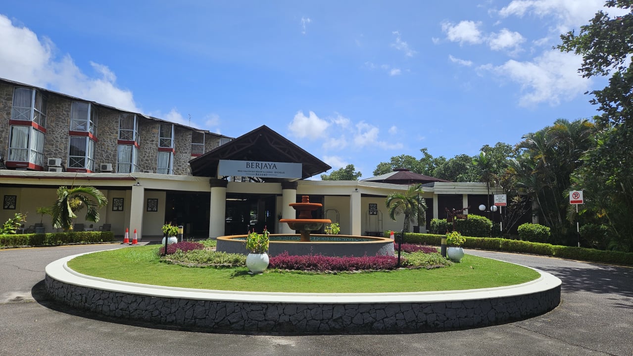 Außenansicht Berjaya Beau Vallon Bay Resort & Casino
