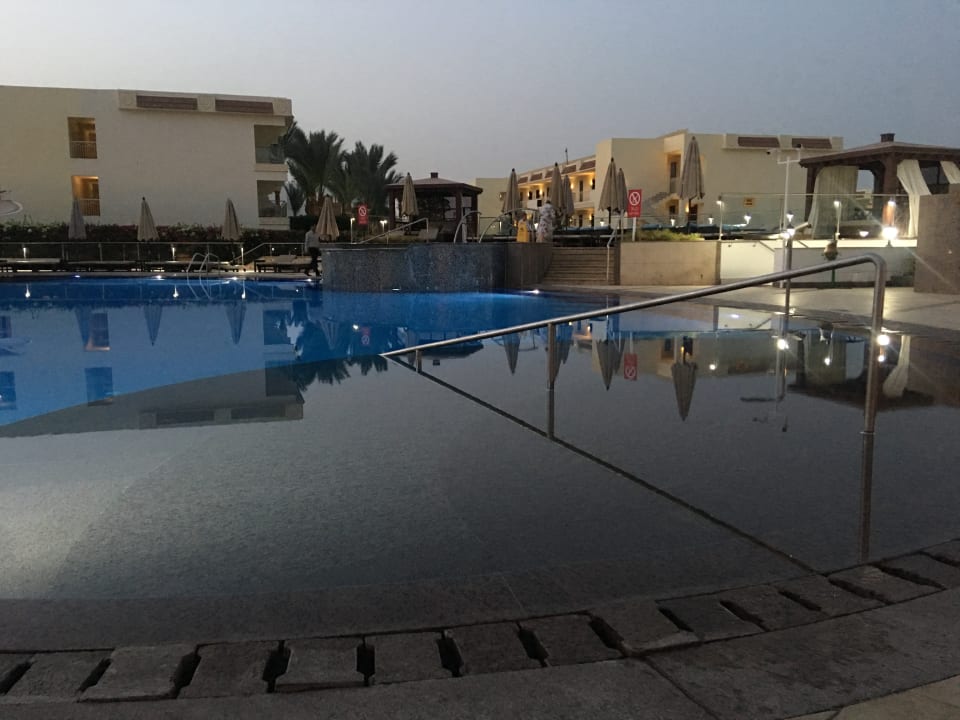 Pool Sultan Gardens Resort