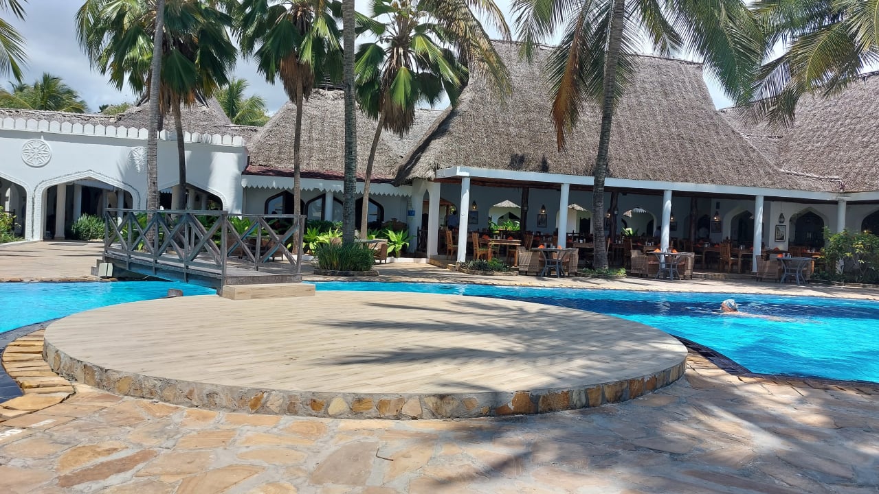 Gastro Sultan Sands Island Resort & Spa