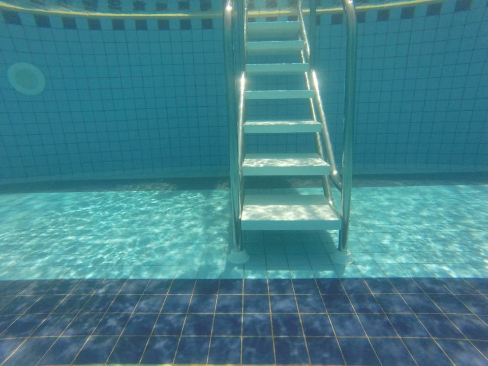 Neue Treppe in den Pool Hotel Three Corners Ocean View prestige - Adults only
