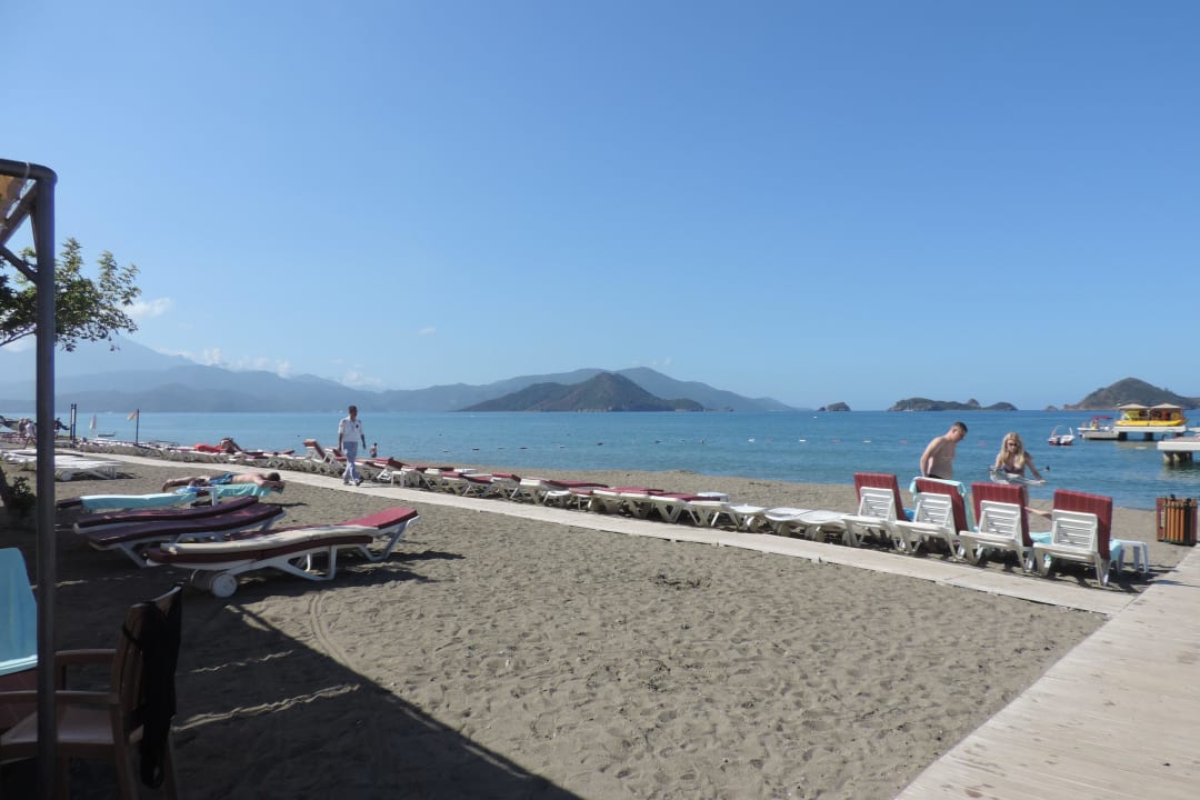 Der Strand am Morgen, tolles Panorama Club Tuana Fethiye