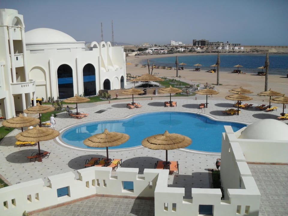 Pool mit Innenhof Coral Sun Beach