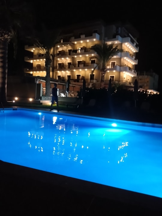 Pool Petousis Hotel & Suites