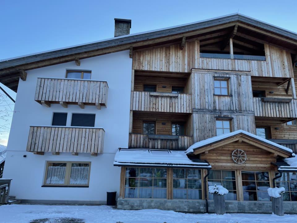 Außenansicht Pension Frapes