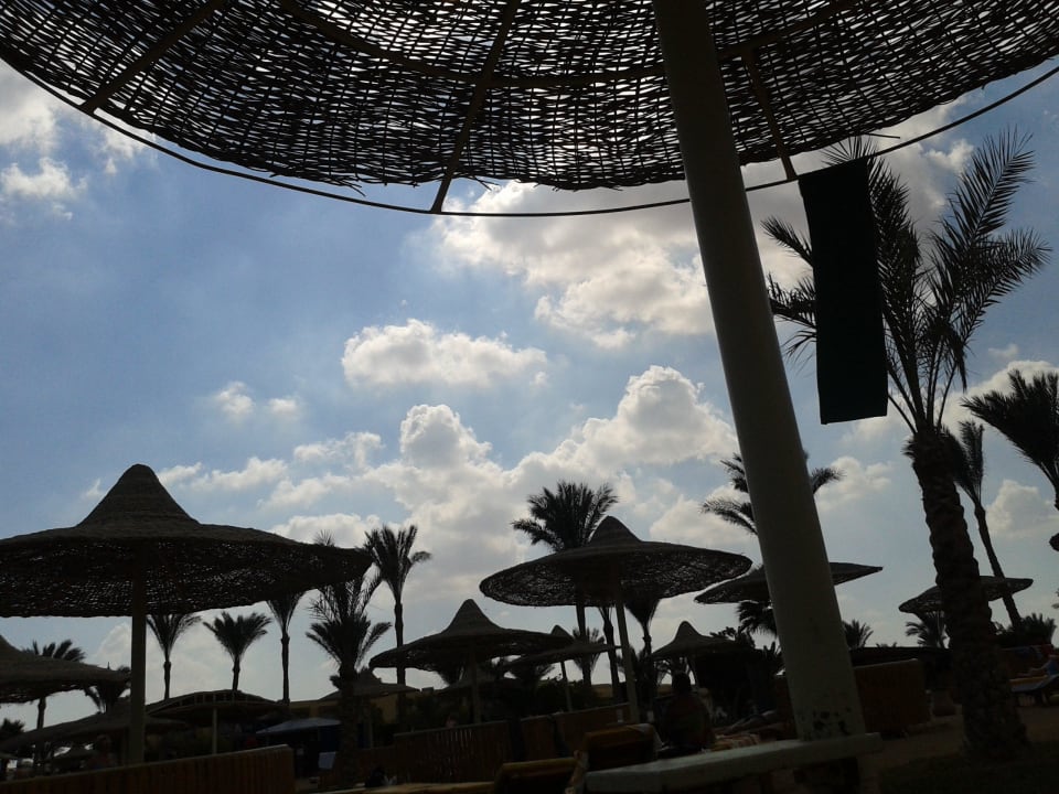 Редкое явление- облачка Desert Rose