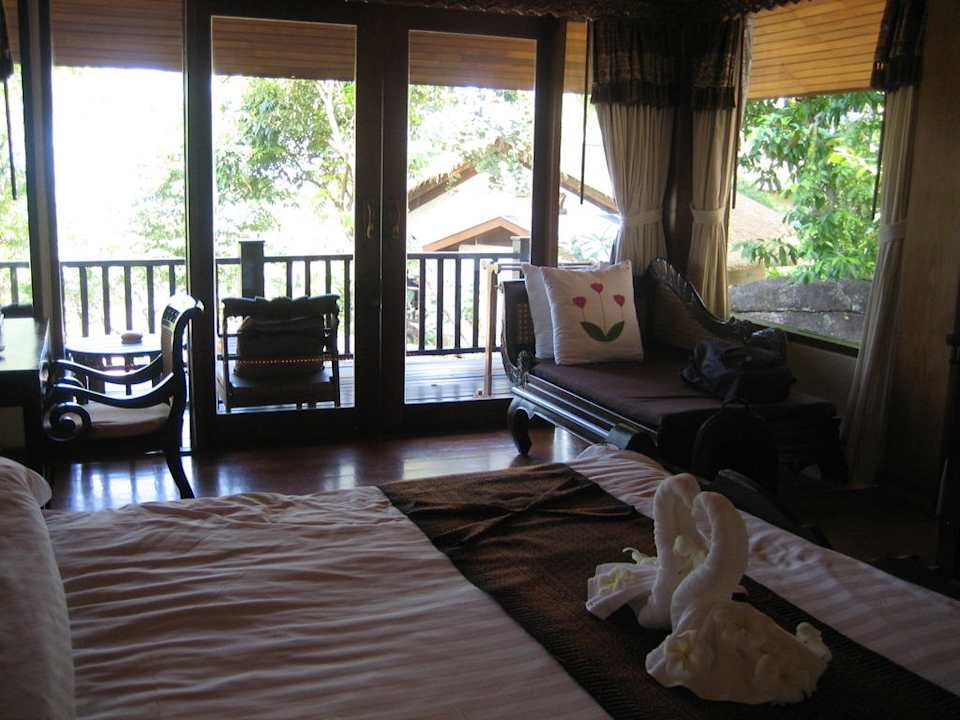 Blick auf die Terrasse und Wohnbereich Panviman Resort Koh Phangan