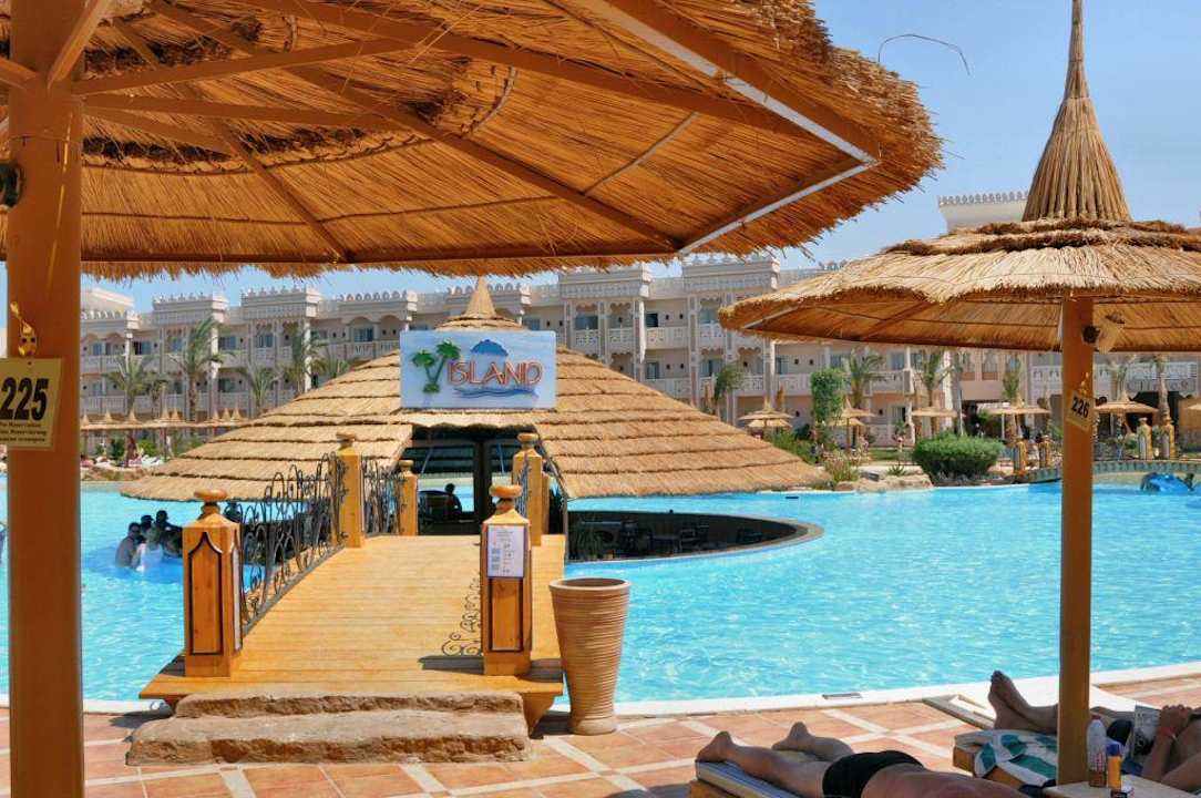 Island (Poolbar) Pickalbatros Palace Resort