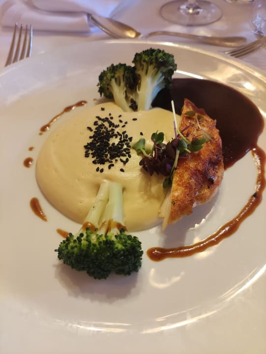 Gastro Wellnesshotel ...liebes Rot-Flüh
