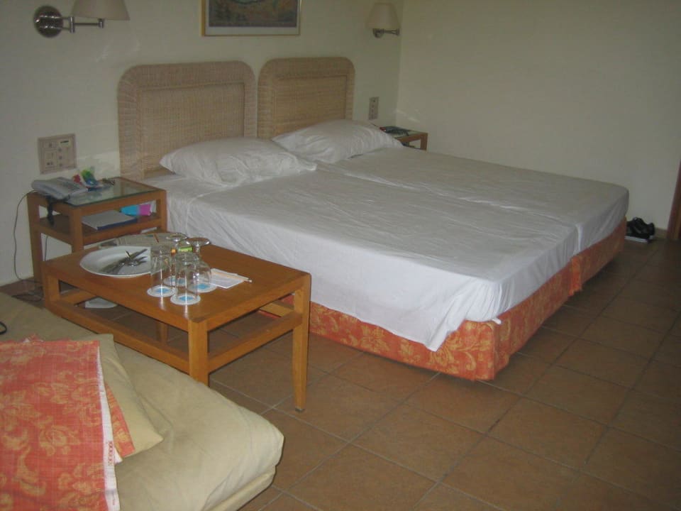 Bett Phãea Cretan Malia