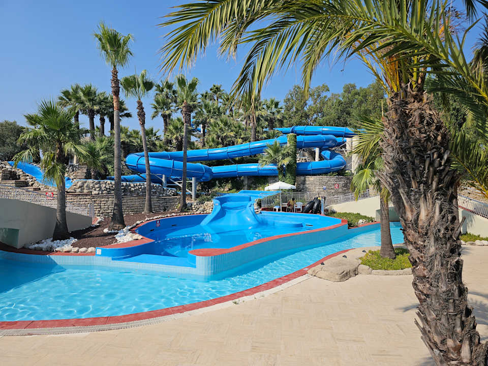Pool Monachus Family Resort Sorgun