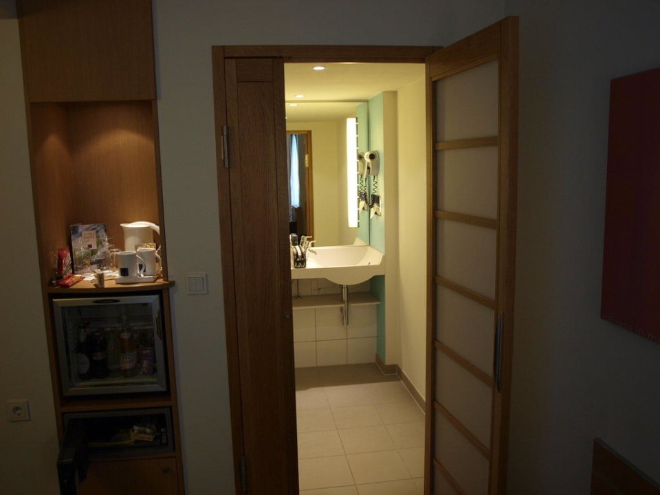 Bad/Minibar Novotel Hamburg City Alster