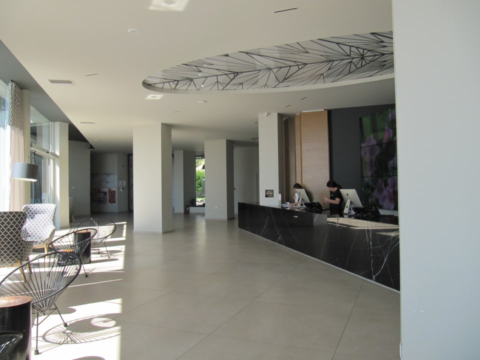 Lobby Akrathos Beach Hotel