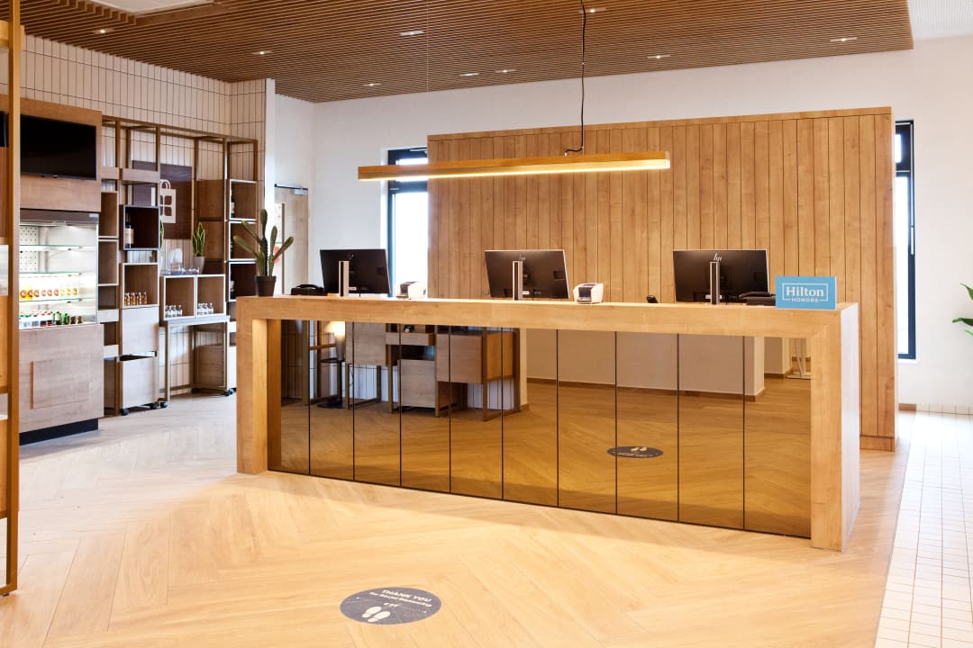 Lobby Hilton Garden Inn Munich Messe