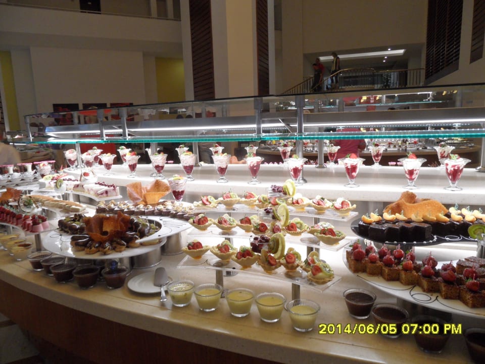 Teil des Dessert-Buffets Arum Barut Collection