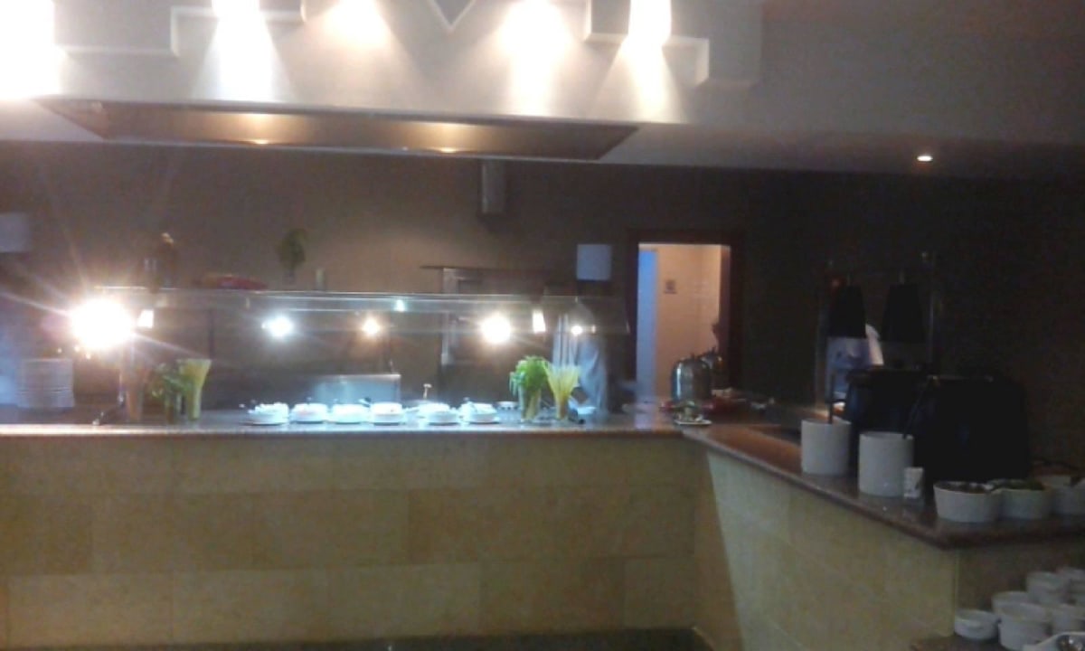 Restaurant Three Corners Equinox Beach Resort