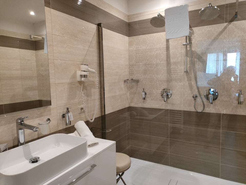 Zimmer Hotel Caravel