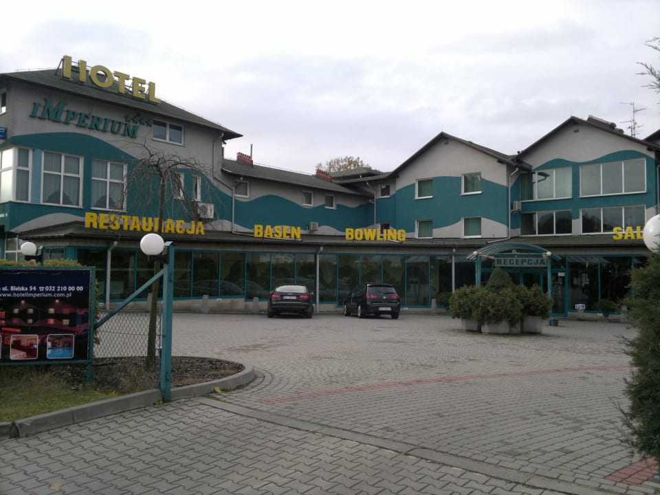 Vorplatz und Eingang Hotel Imperium