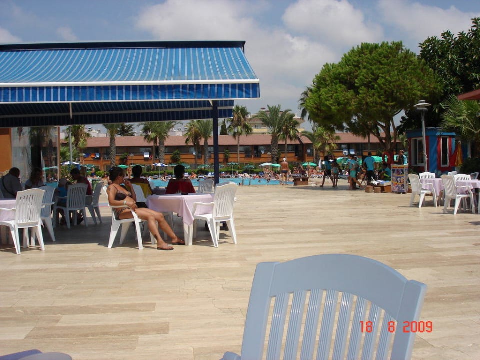 Poolbar Club Turtas Beach Hotel
