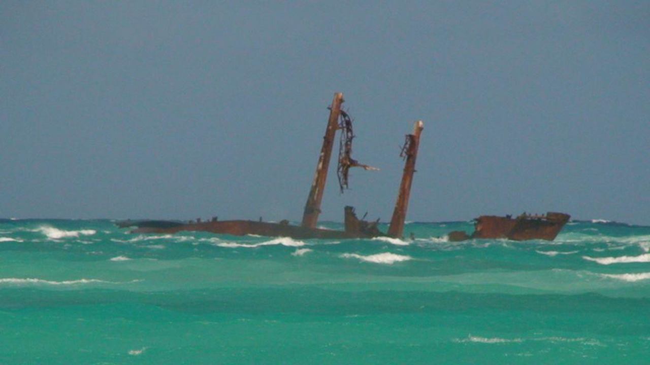 Das Schiffswrak am 27.12.08 Hotel Riu Bambu