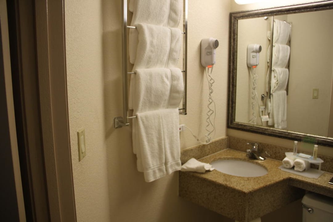 Badezimmer Hotel Holiday Inn Express & Suites Miami-Hialeah